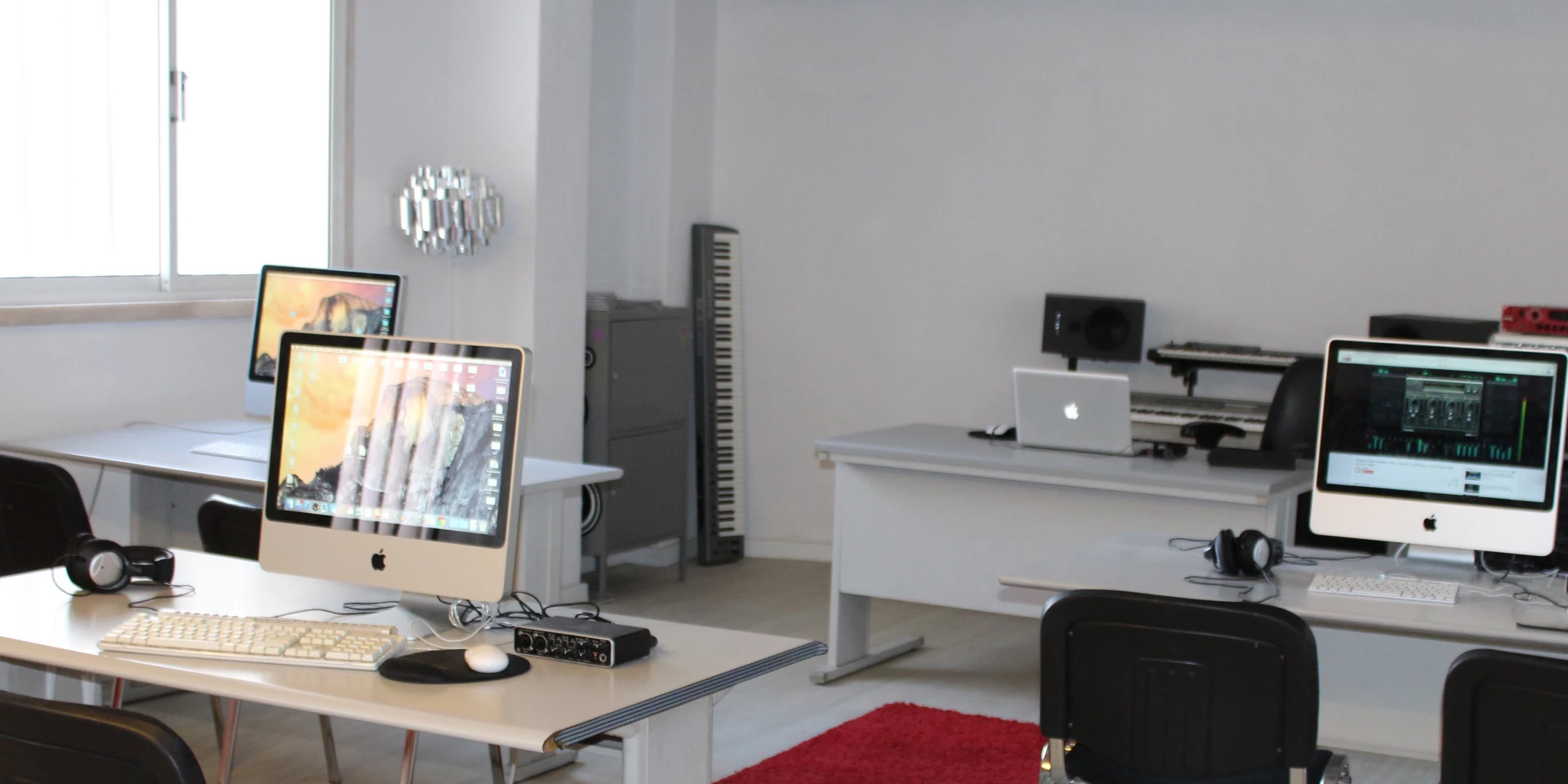 Sala Branca -Estúdio de design e pós-produção de 20m² na LXPRO