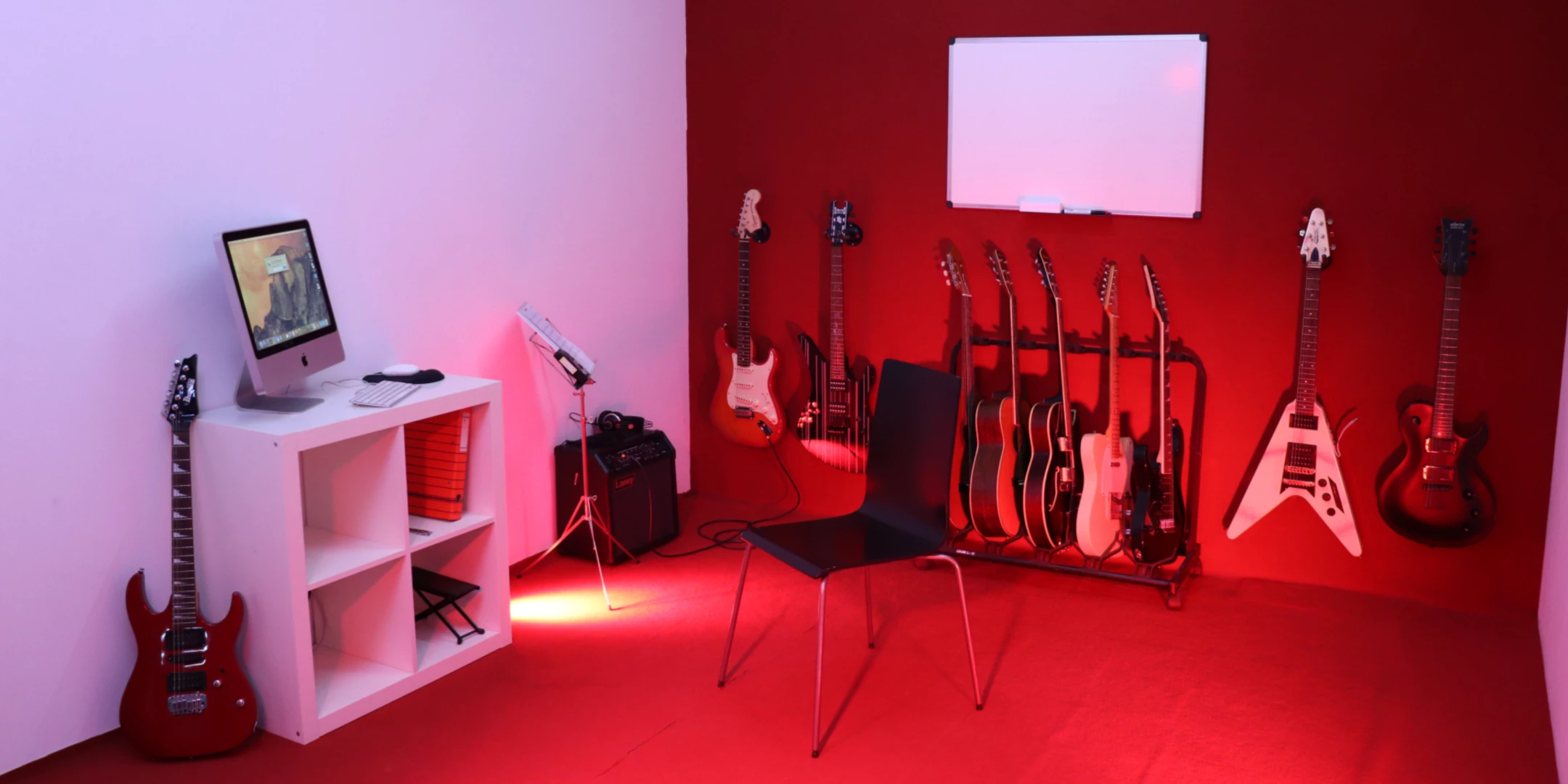 Sala Vermelha -Sala de formação de guitarra de 15m² na LXPRO
