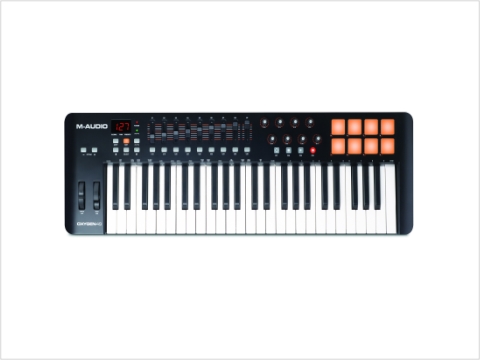 Controlador MIDI M-Audio Oxygen 49 IV no LXPRO